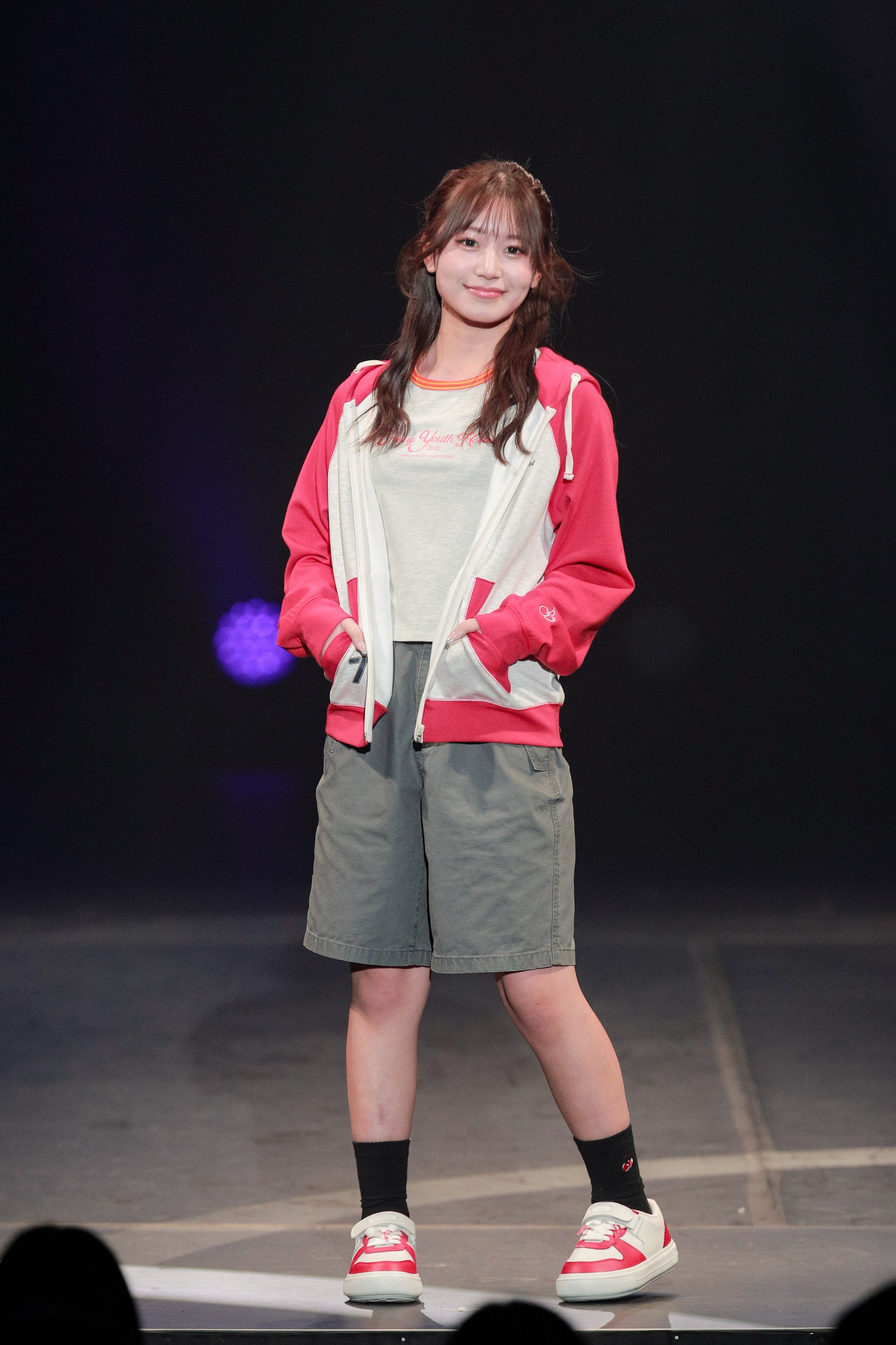 【超十代モデル】小串日葵さん着用アイテム　カラーミックスラグランフーディージップアップ【レッド】