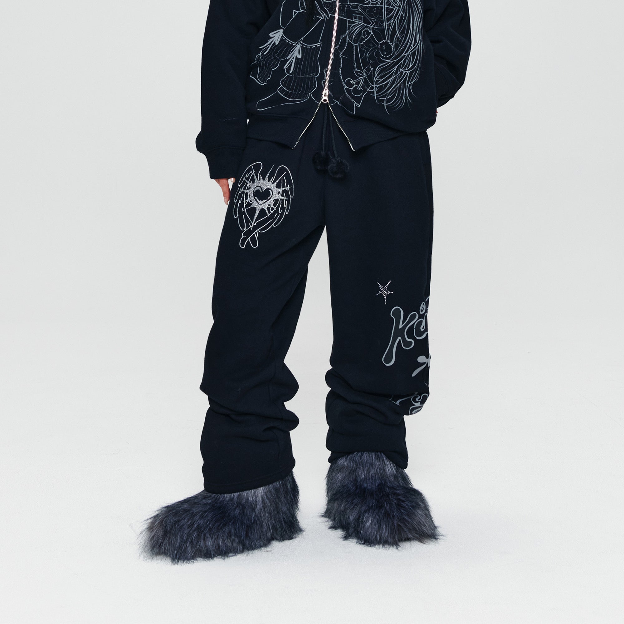 KIRSH X PYITU グラフィックルーズフィットジョガーパンツ 【ブラック】