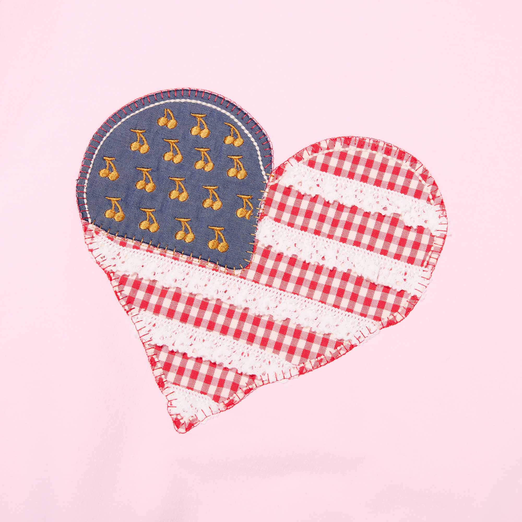 USAチェリー&ハートアップリケ ルーズフィットスウェット【ホワイト】