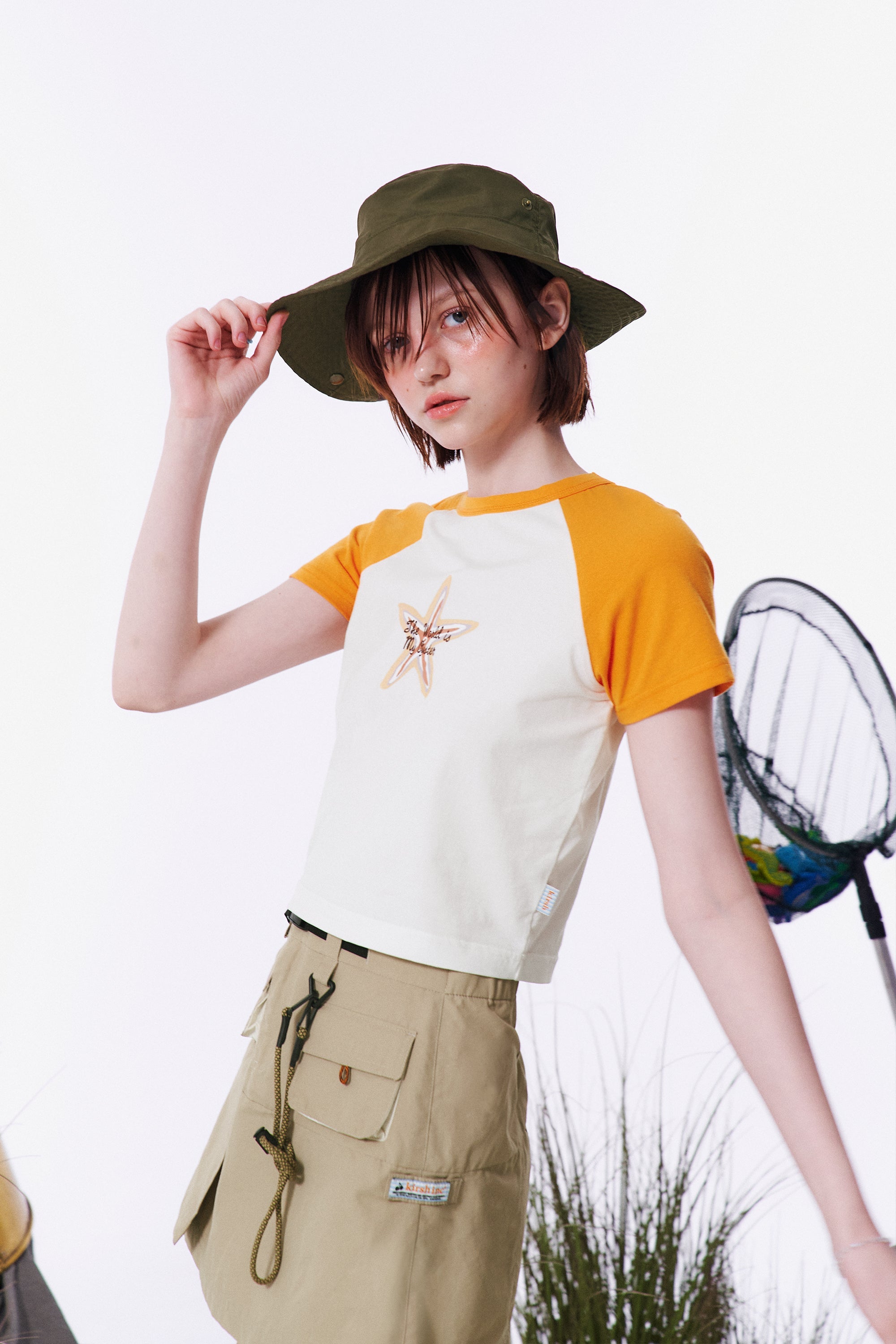Model : 171cm / 49kg / 1size Fitting