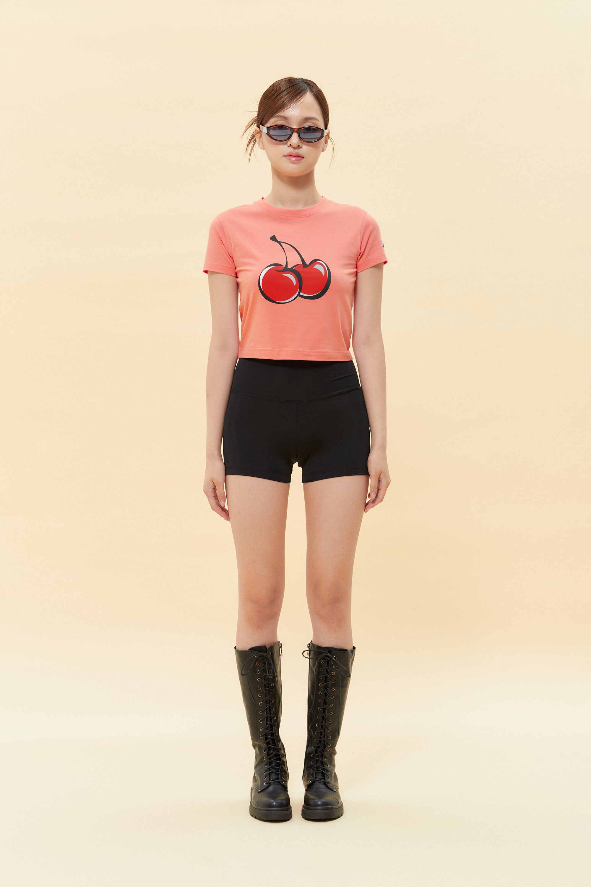 【Big Cherry Tokyo Collection】シグネチャービックチェリークロップTシャツ【ダークブラウン】