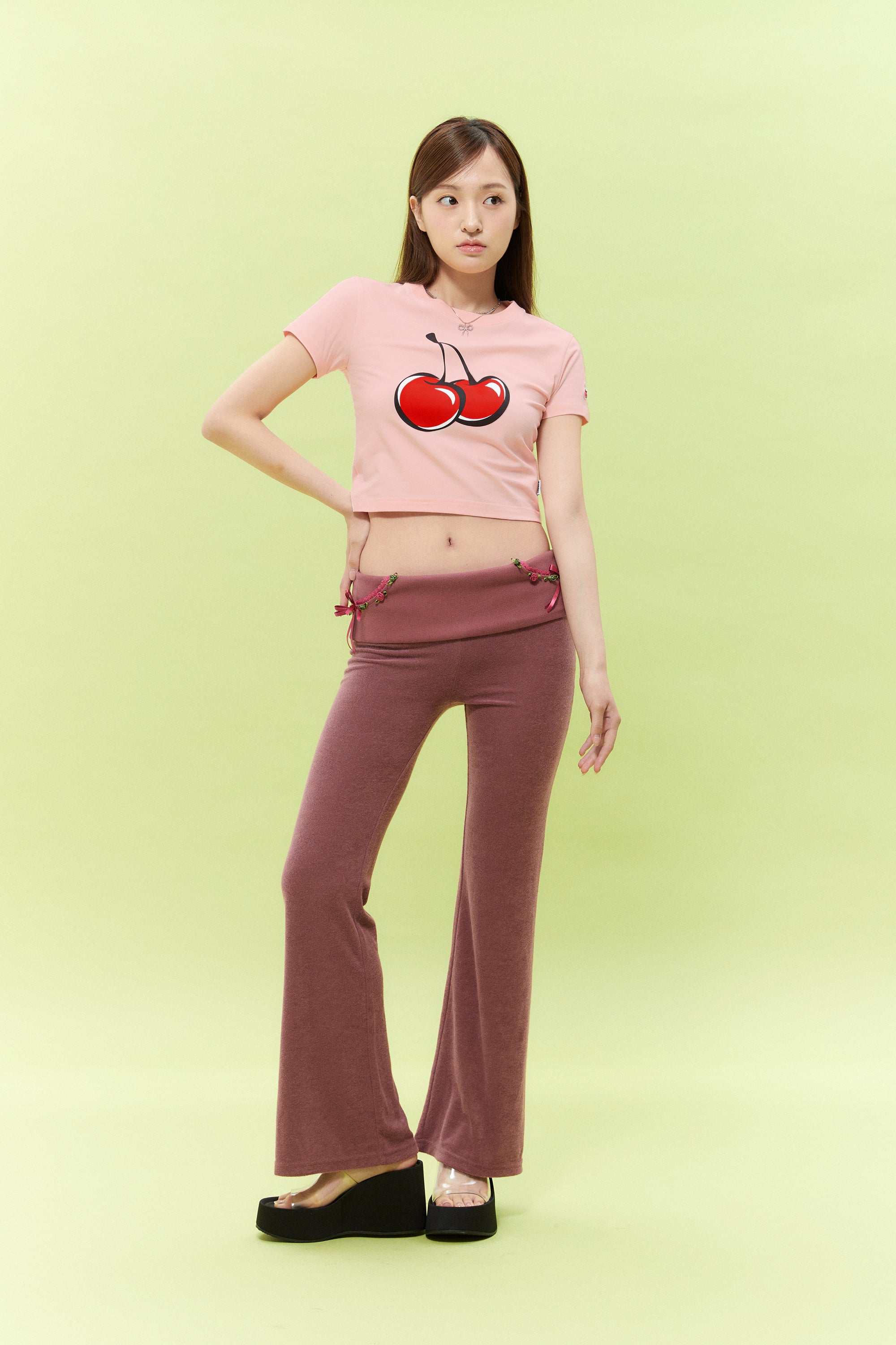 【Big Cherry Tokyo Collection】シグネチャービックチェリークロップTシャツ【ダークブラウン】