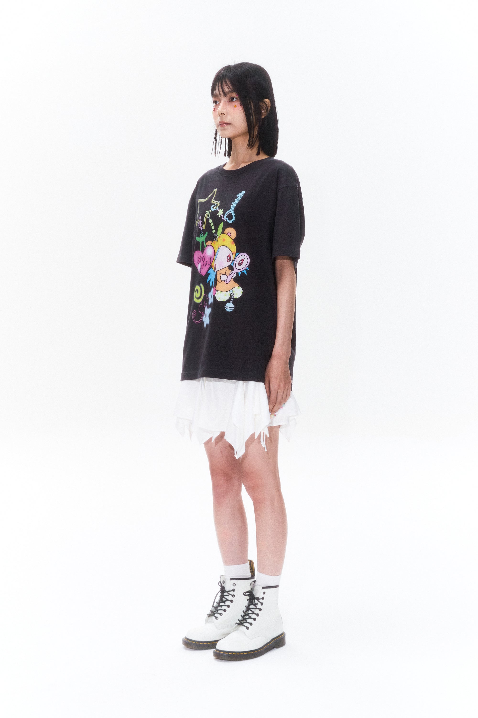 KIRSH X SUNONEBIRD グラフィックルーズフィットTシャツ【ホワイト】