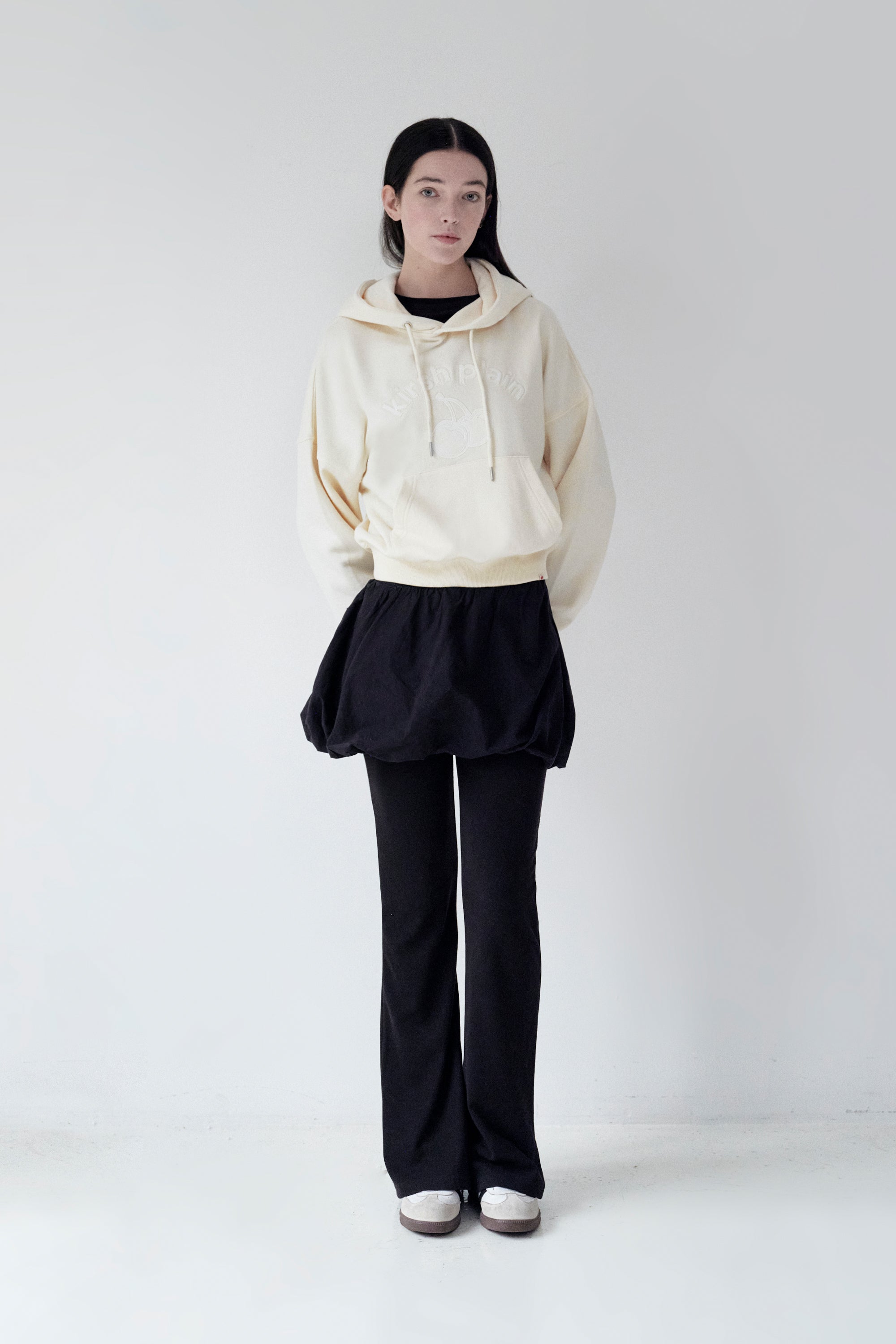 KIRSH プレーンチェリーアーチロゴクロップフーディ【グレー】