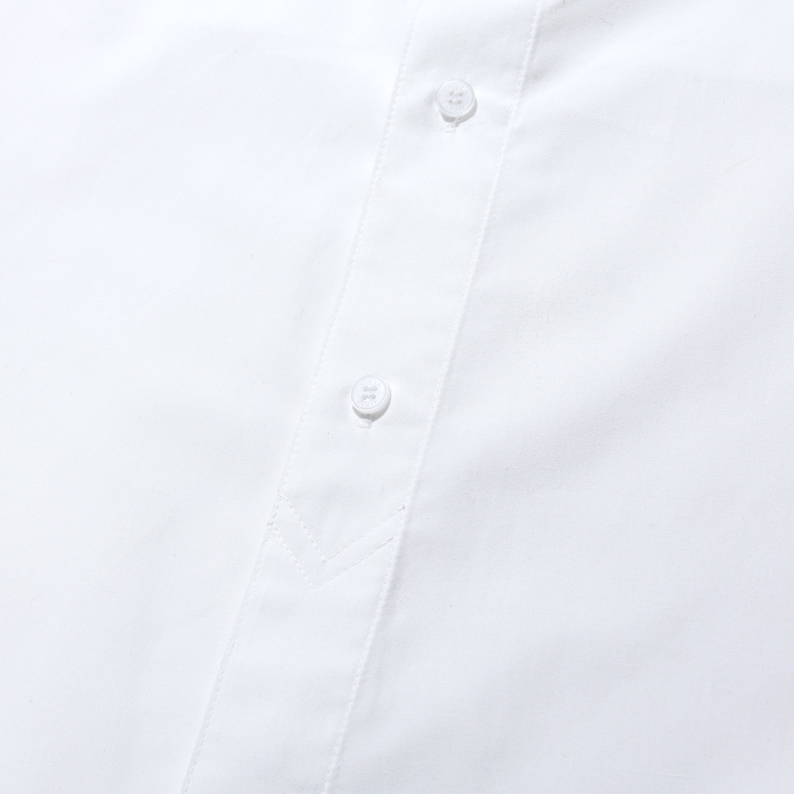 UNI ロゴレギュラーフィットロングスリーブシャツ【ホワイト】