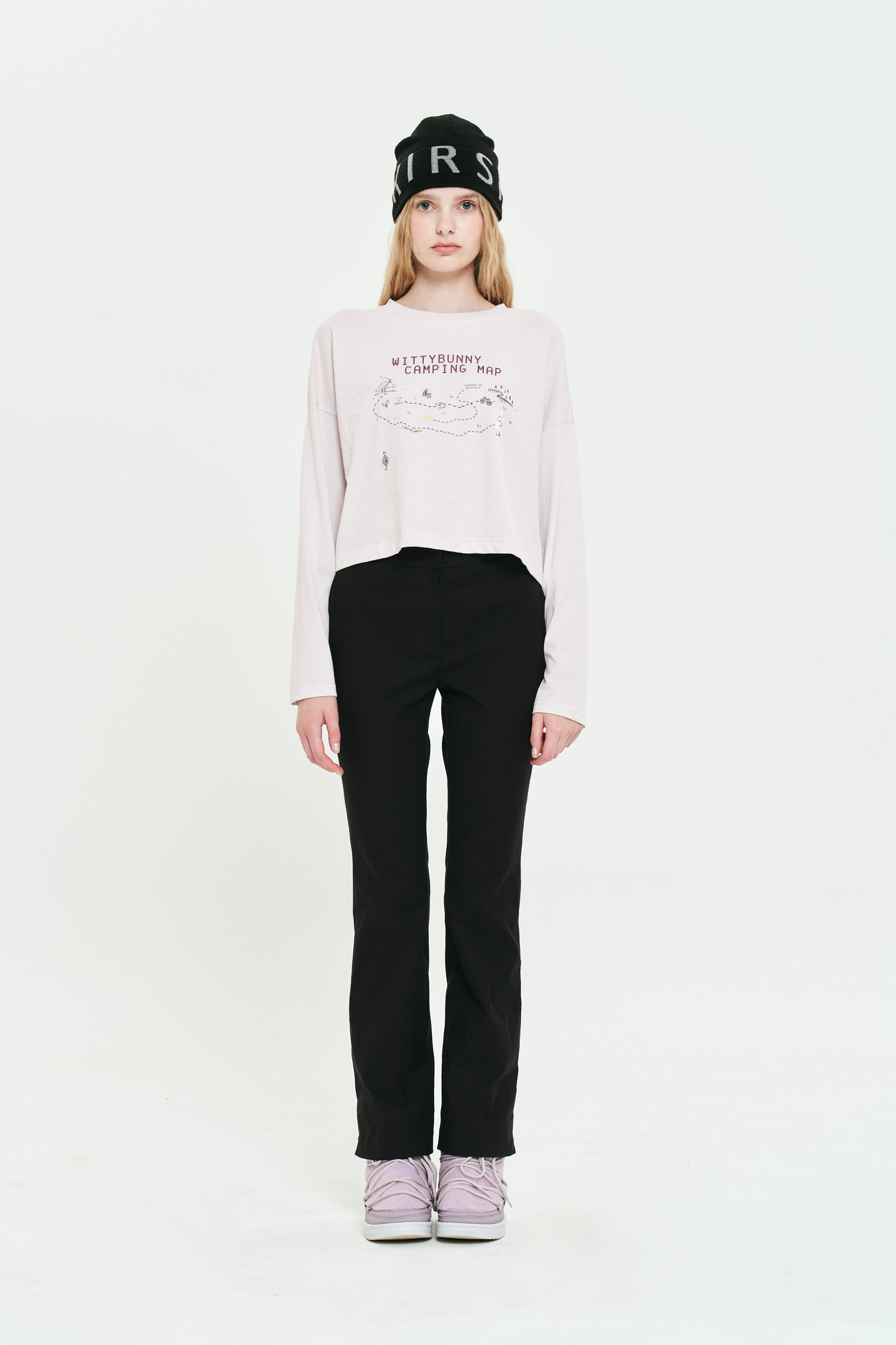 ウィッティバニーキャンピンググラフィッククロップTシャツ【ライトラベンダー】