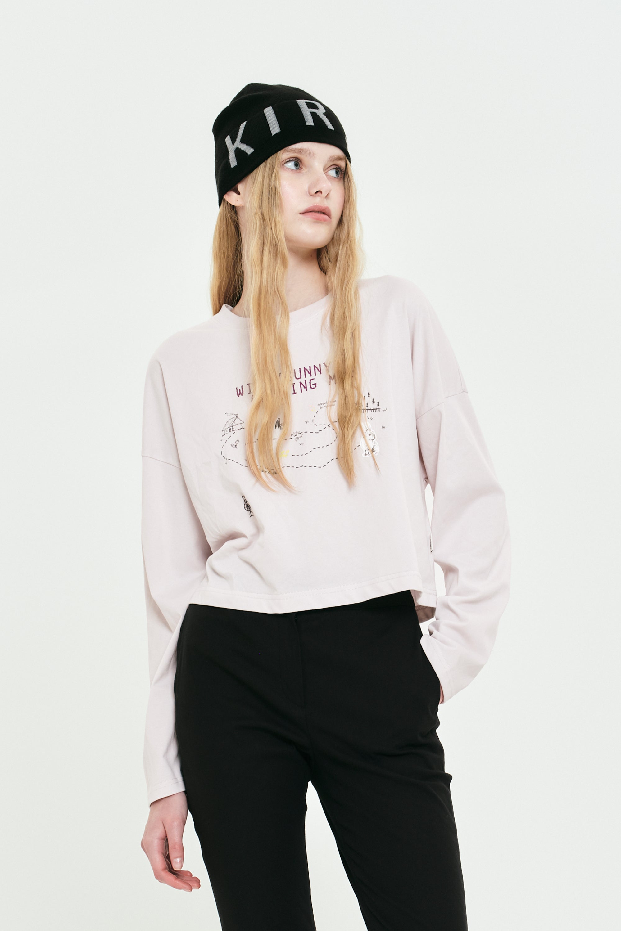 ウィッティバニーキャンピンググラフィッククロップTシャツ【ライトラベンダー】