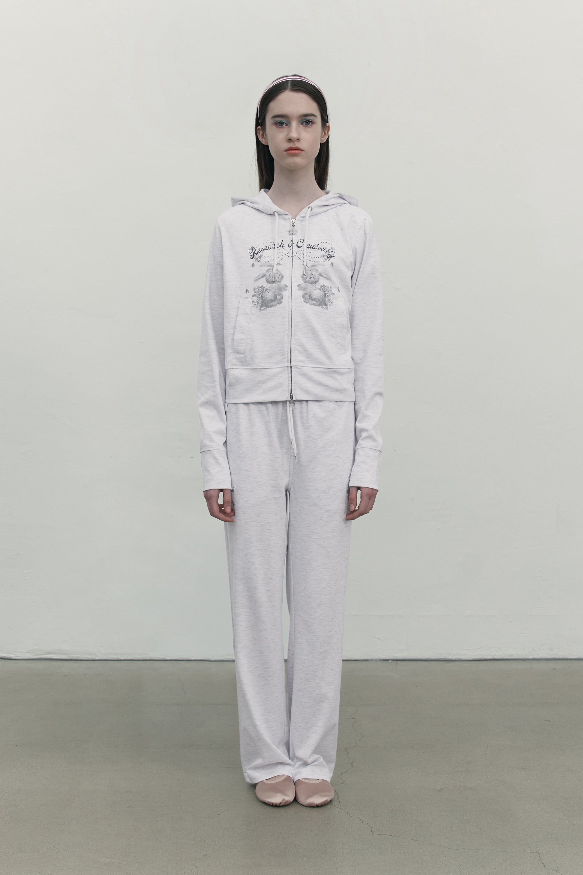 ウィッティバニーブーケガールクロップフーディージップアップ【メランジグレー】