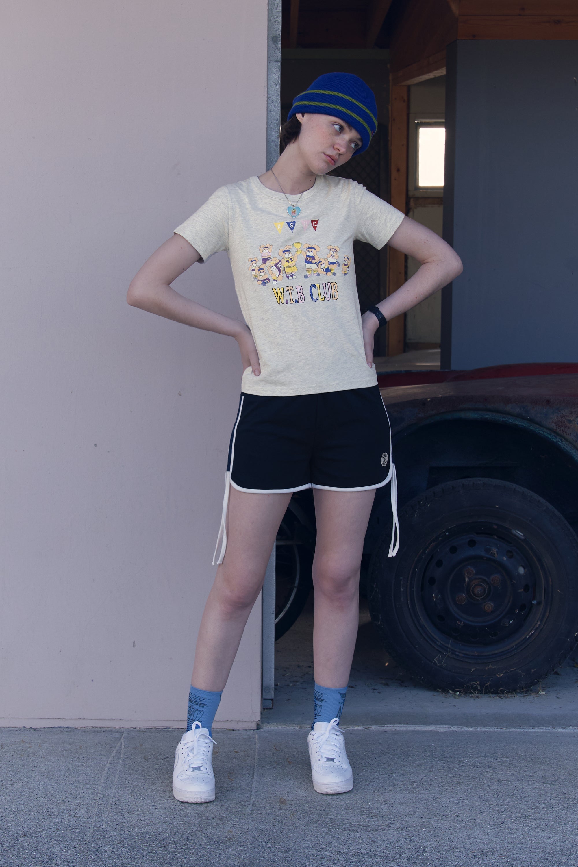 【超十代モデル】 あいささん着用アイテム ウィティーバニービンテージグラフィックTシャツ【オートミール】