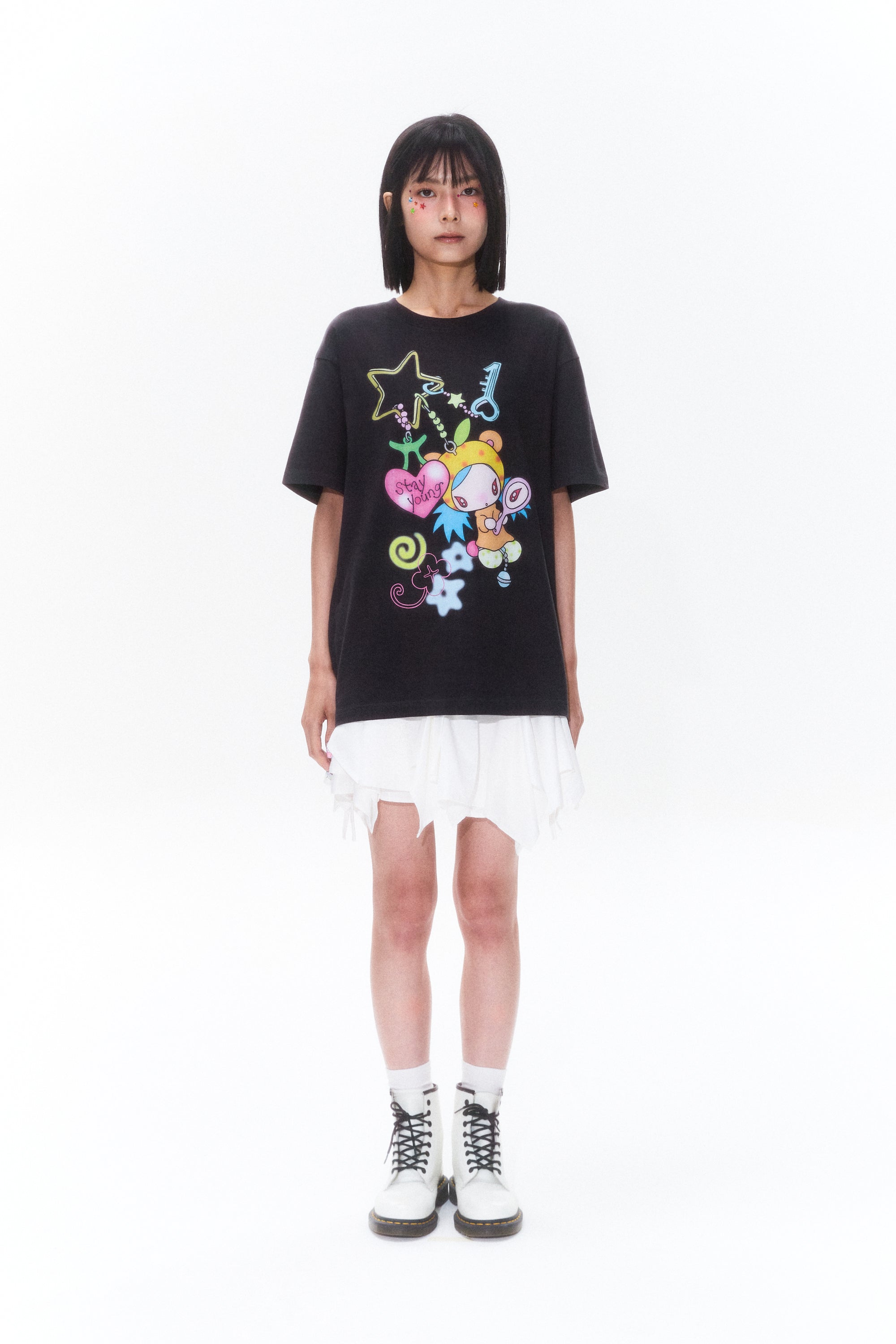 KIRSH X SUNONEBIRD グラフィックルーズフィットTシャツ【ホワイト】